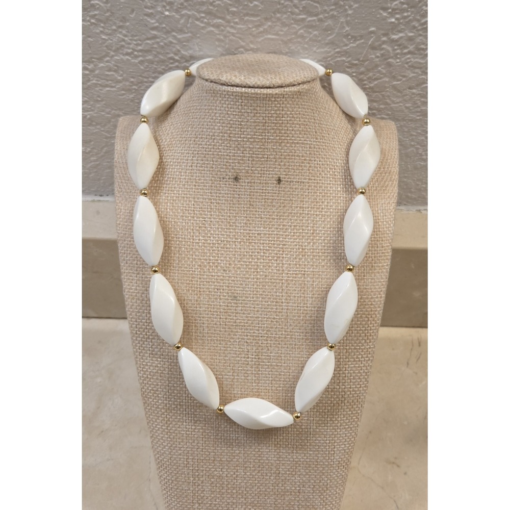 Vintage 1970's Trifari Signed White Bead Gold Tone Spacers Necklace 18.5"